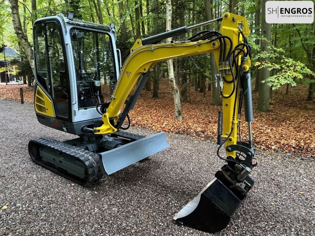 Wacker Neuson et 24 Mini excavator €22,753