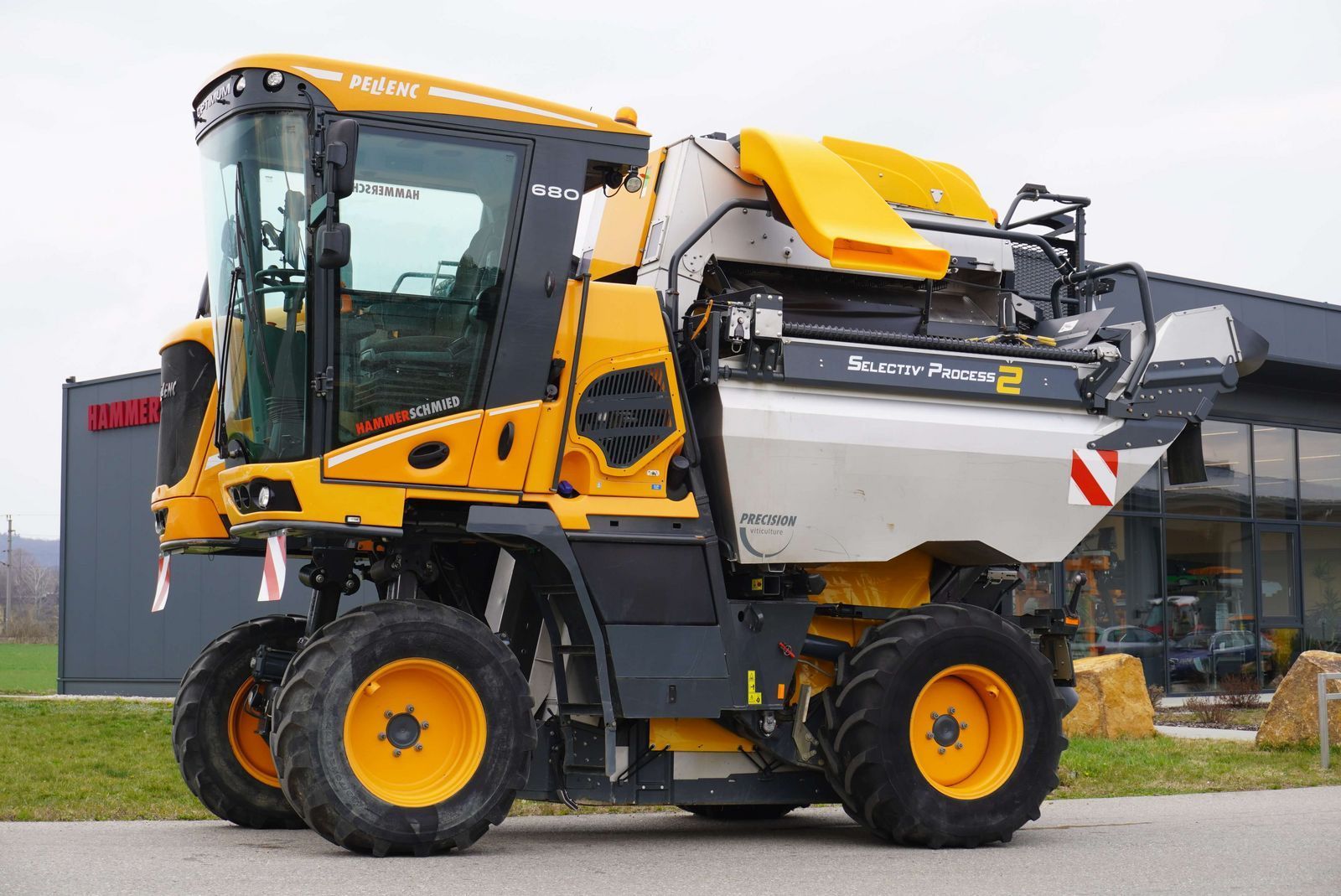 E-FARM: Pellenc optimum 680 - Vendemmiatrice - id Z1QFQTK - 139.000 € - Anno di costruzione: 2019 - Austria