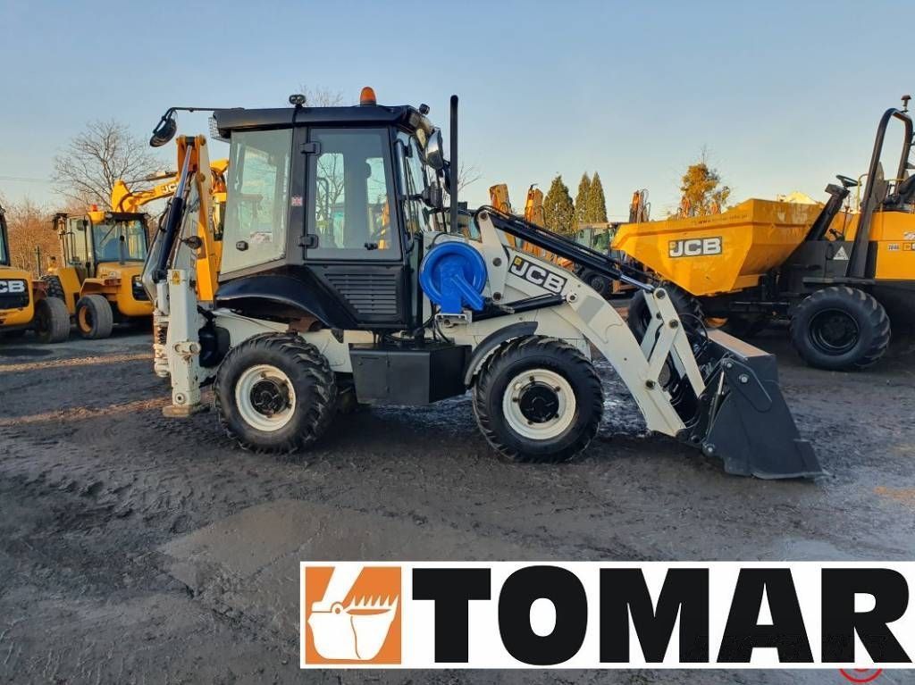 JCB 2 cx Retroexcavadora 26.404 €