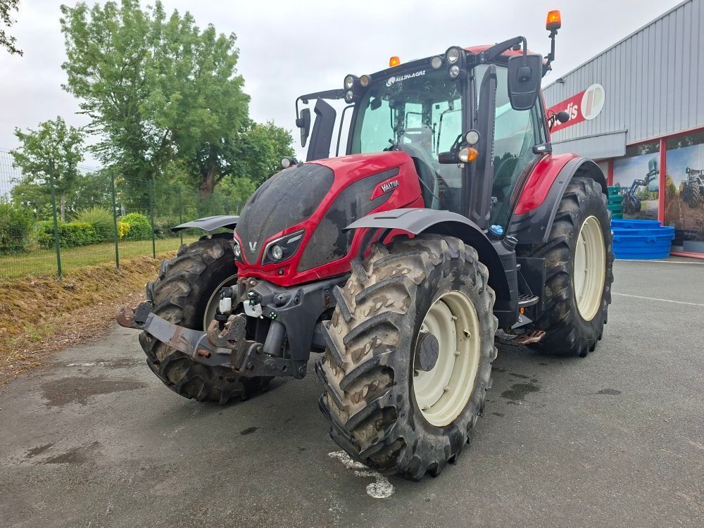 Valtra N 174 Tractor €70,000