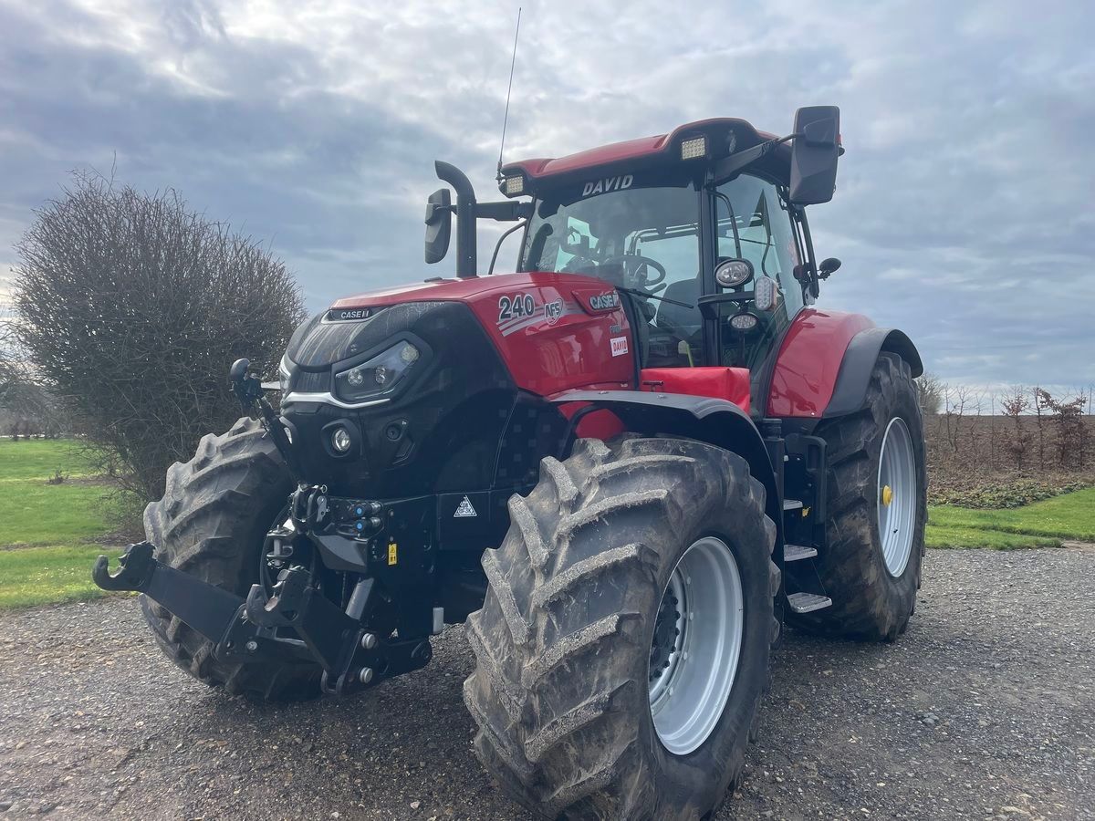 Case IH Puma 240 CVX Traktor 129.000 €