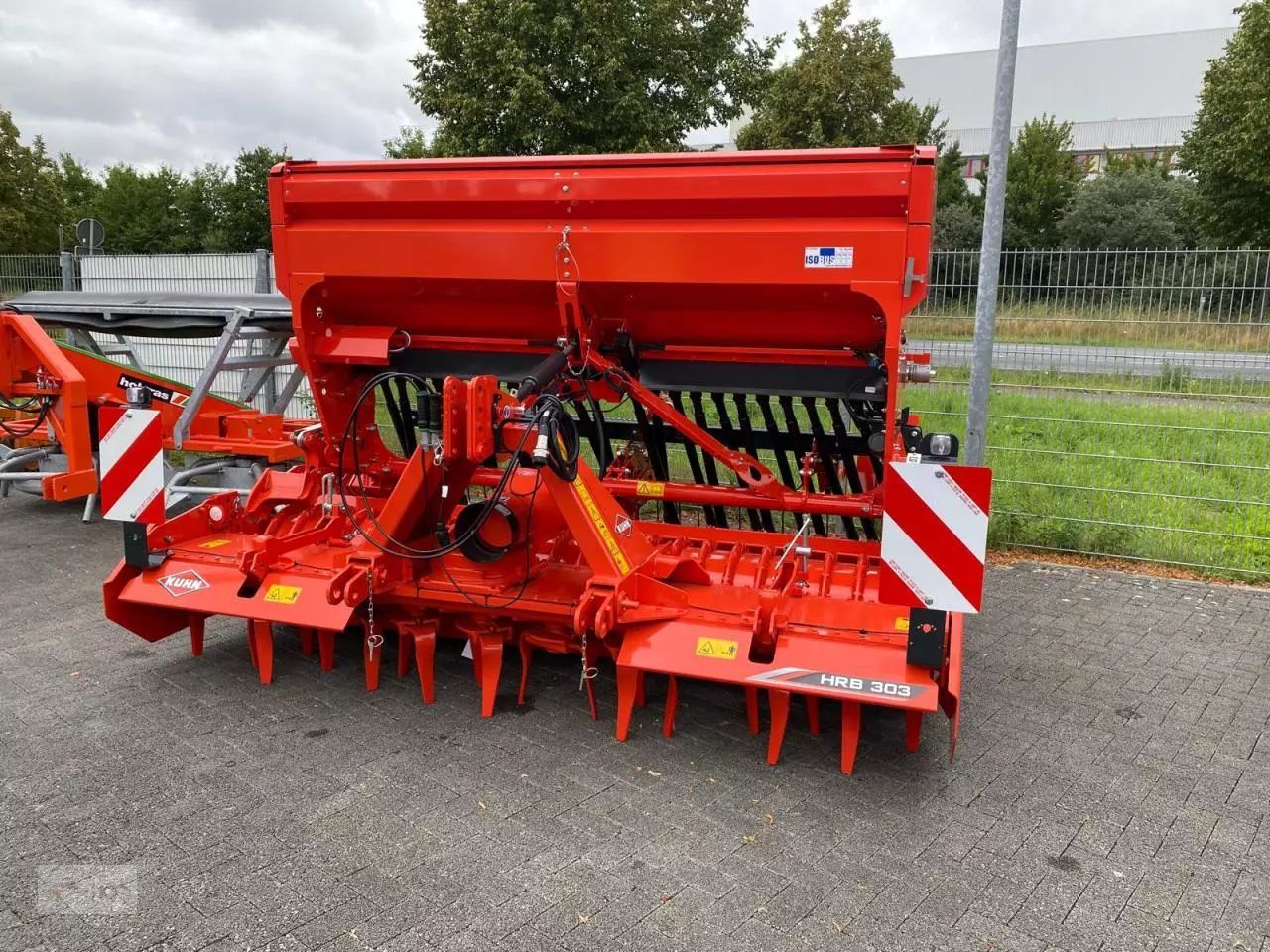 Kuhn HRB 303 D Motorová brána 14 899 €