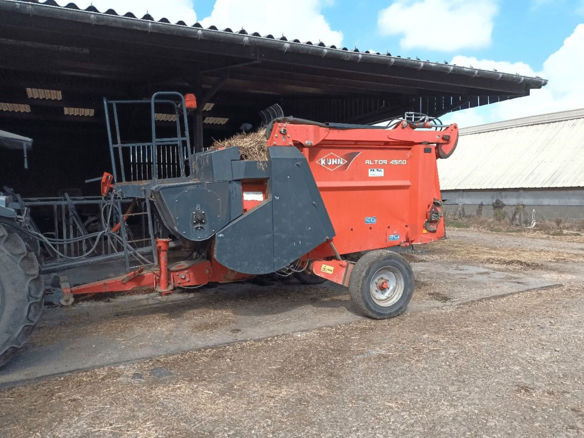 E-FARM: Kuhn altor 4560 - Autre mélangeuse - id 8NYLE8A - 6 900 € - Année: 2012 - France