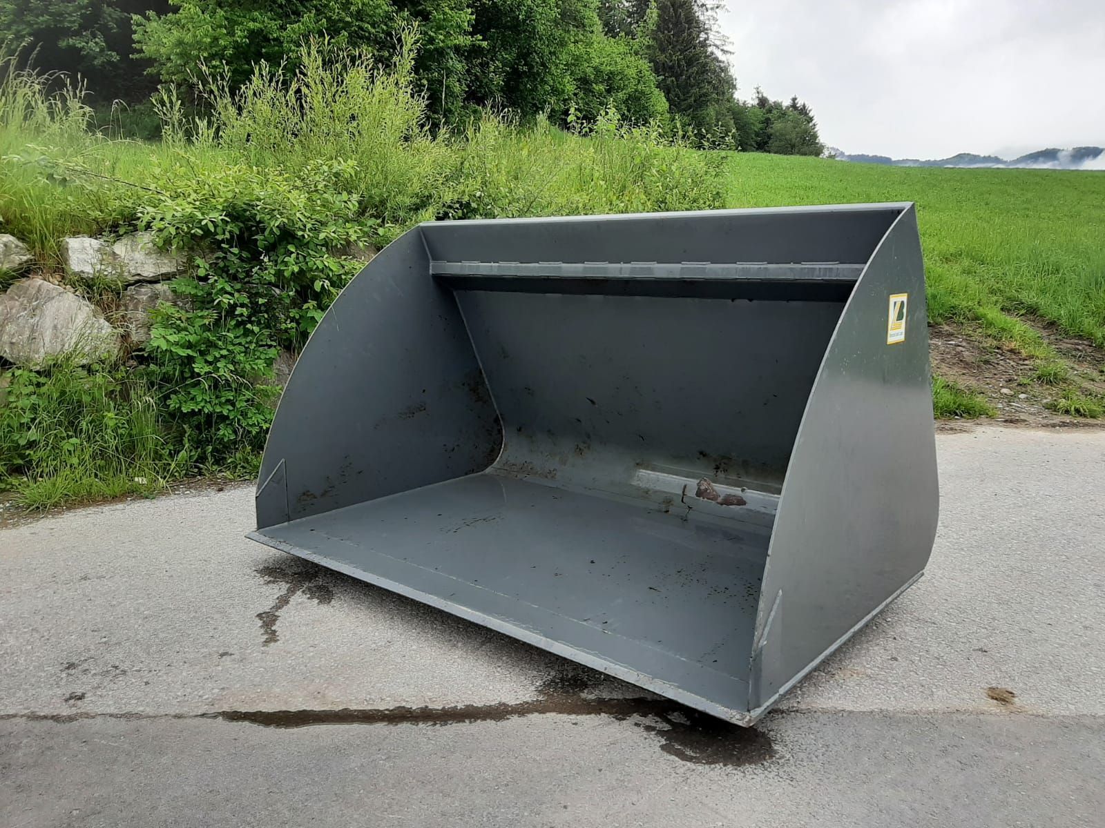 Bressel und Lade großvolumenschaufel 2400 Příloha 2 075 €