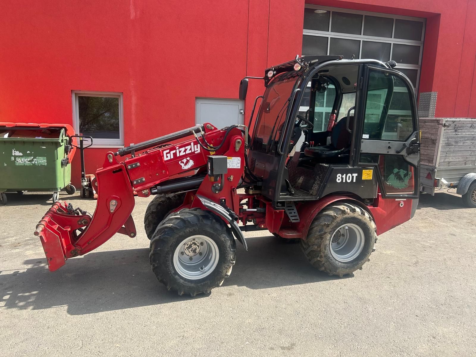 E-FARM: grizzly 810t - Ładowarka kołowa - id T5Q4BX6 - 23 540 € - Rok produkcji: 2022 - Motogodziny: 694,Moc silnika: 50,Austria