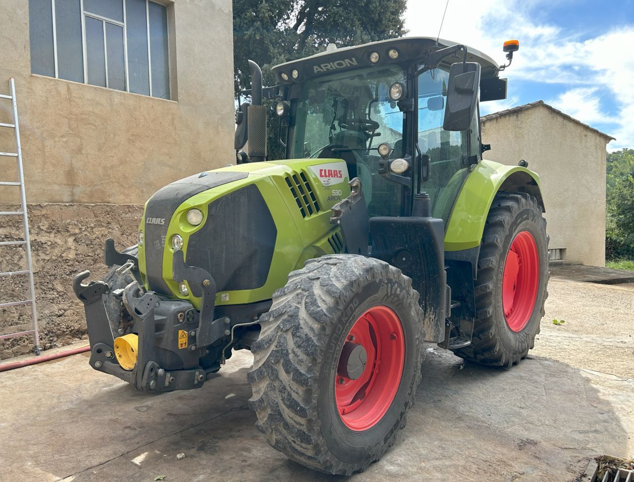 E-FARM: Claas Arion 530 CMATIC - Tractor - id EWCVWZP - €78,000 - Year of construction: 2022 - Engine hours: 3,582,Engine power (HP): 145,France