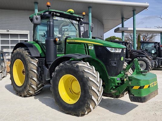 E-FARM: John Deere 7250 R - Tracteur - id PYLINJN - Année: 2017 - Lecture du nombre d'heure: 3 100,Puissance du moteur (chevaux): 250,France