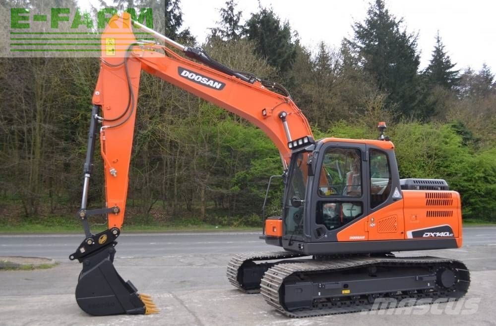 Doosan dx 140 lc-5 Koparka gąsienicowa 40 219 €