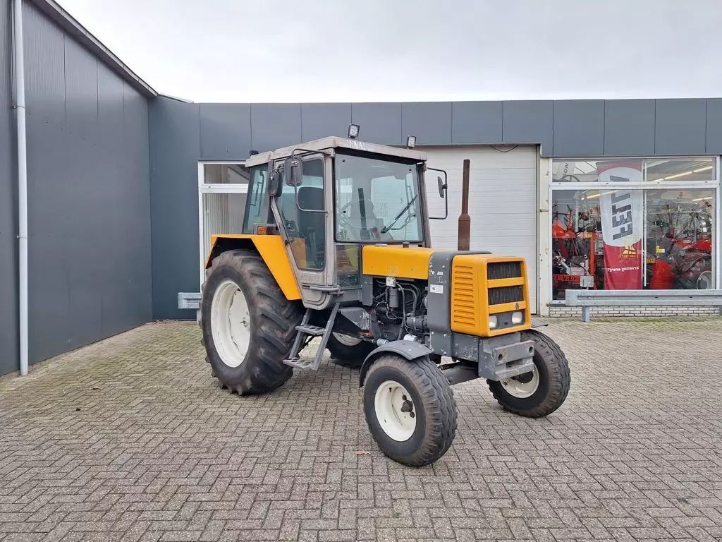 Renault 75-12 RS Tracteur