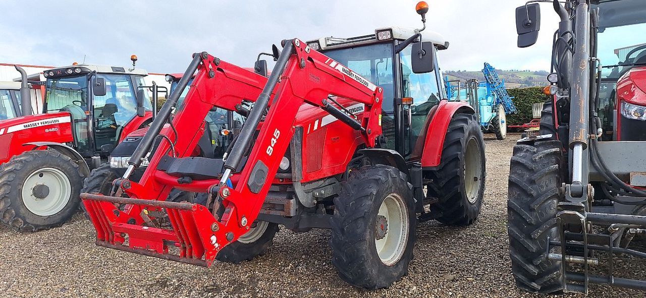 E-FARM: Massey Ferguson 5425 - Tracteur - id FU3VGYG - 39 500 € - Année: 2010 - Lecture du nombre d'heure: 4 996,Puissance du moteur (chevaux): 75,France