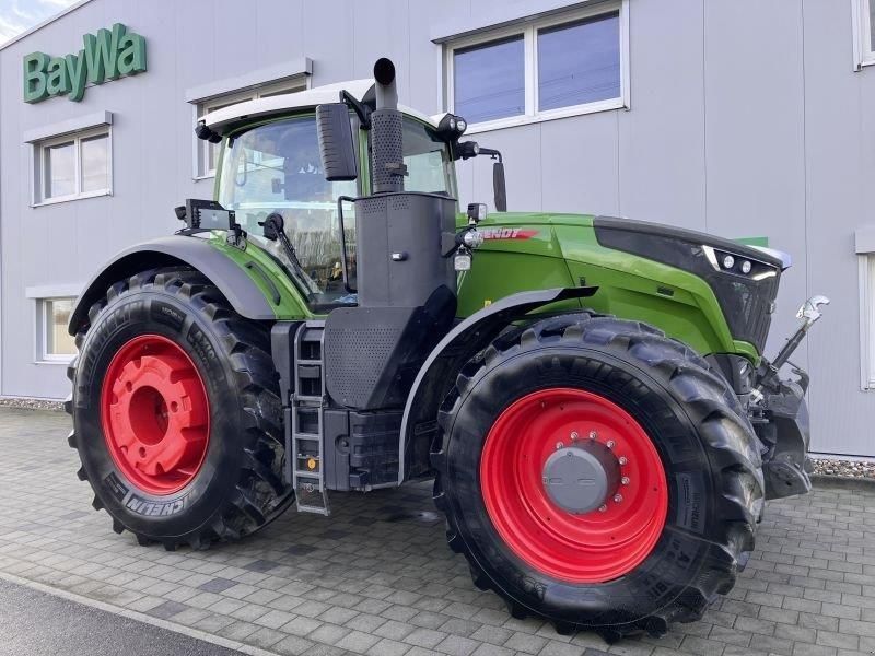 Fendt 1046 Vario Profi Plus Tractor €299,000