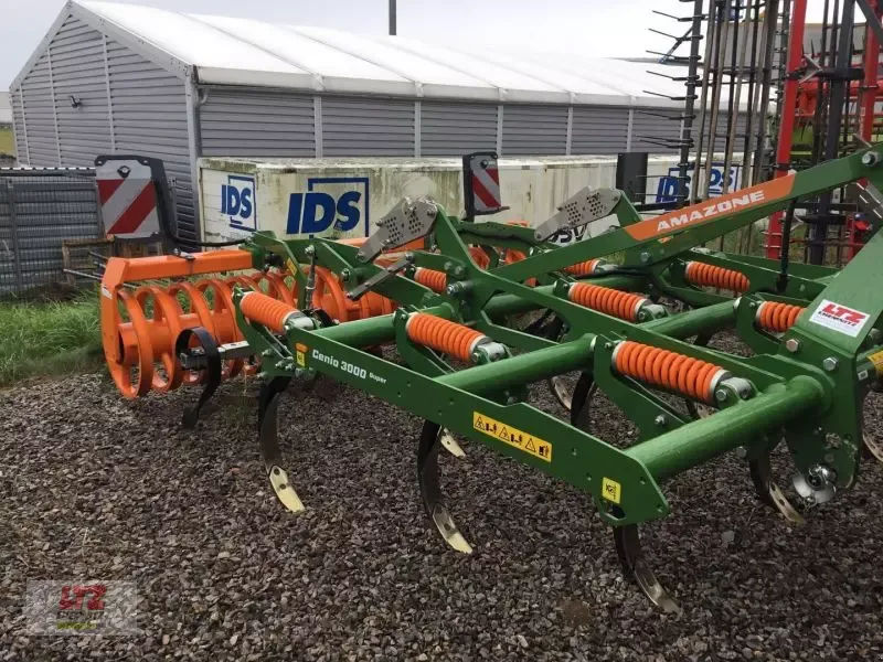 E-FARM: Amazone amazone cenio 3000 - Coltivatore - id 5MJCEIB - 15.200 € - Anno di costruzione: 2022 - Germania