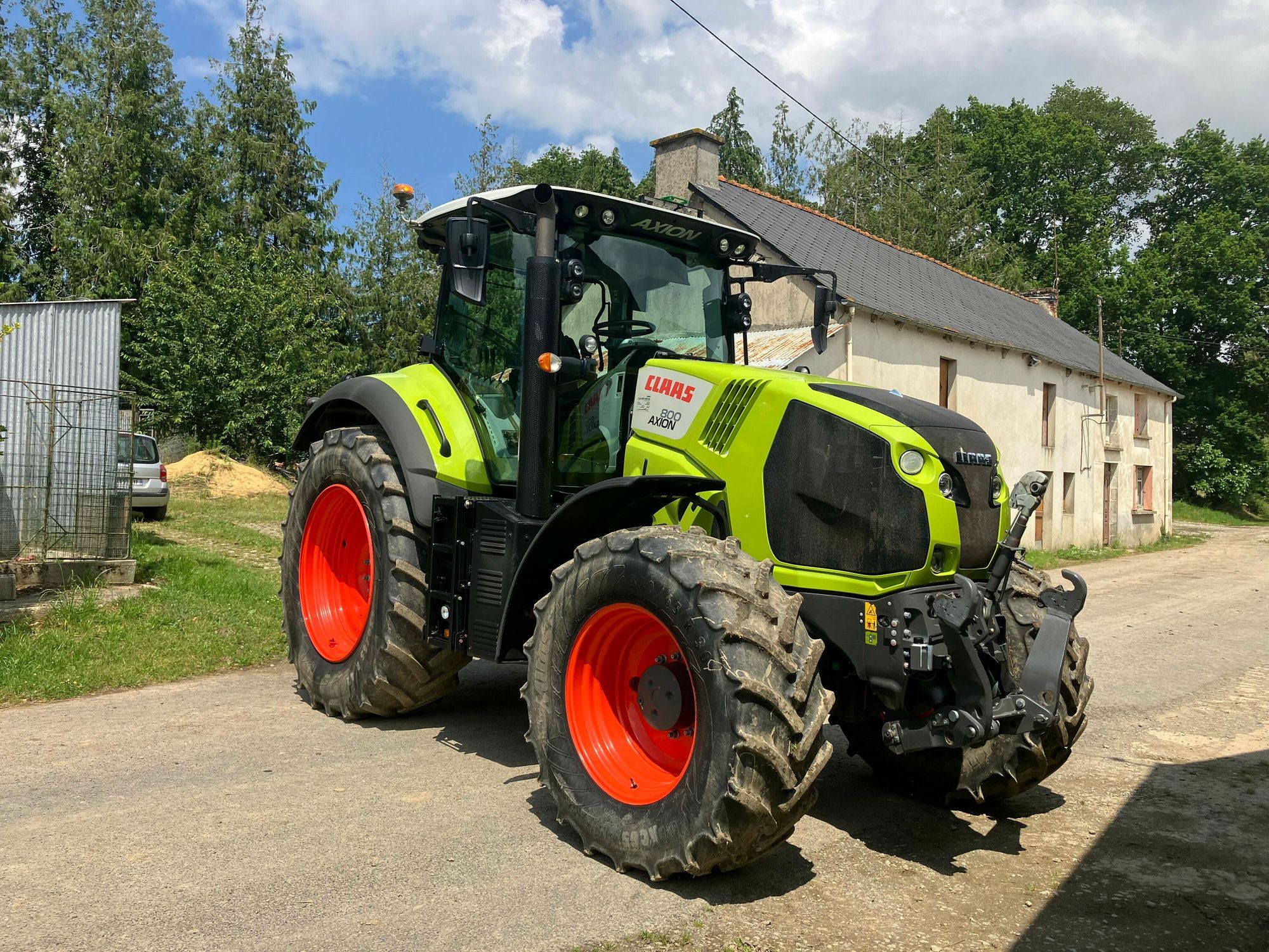 E-FARM: Claas Axion 800 - Traktor - id YWHFUUR - 105.000 € - Baujahr: 2020 - Abgelesene Motorstunden: 3.200,Motorleistung (PS): 205,Frankreich