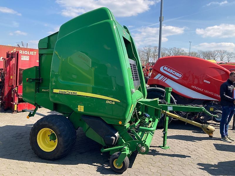 John Deere 864 Baler €17,900