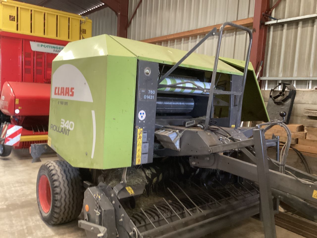 E-FARM: Claas Rollant 340 - Presă de balotat - id 81R8J9I - 16.800 EUR - Anul: 2011 - Numărul total de baloți produși: 14.000,Franța