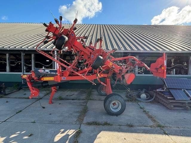 E-FARM: Kuhn GF 10812 T - Faneuse - id AT5VFJR - 17 500 € - Année: 2018 - Pays-Bas