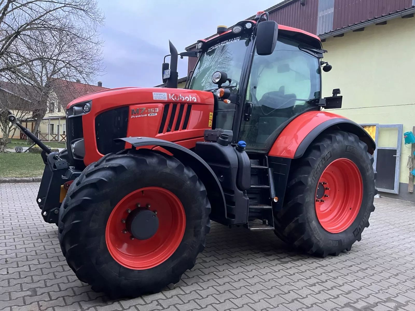 Kubota M7153 Traktor 80 000 €