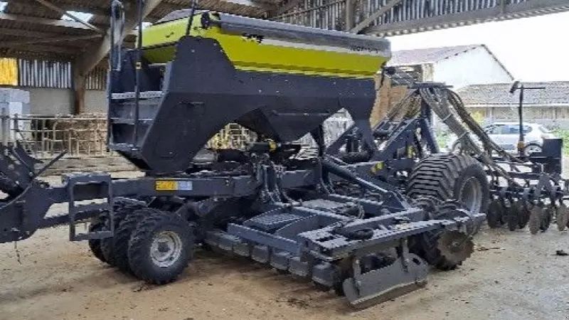 E-FARM: Sky maxidrill 4 m. - Direct Drill - id NLKFNKZ - €32,000 - Year of construction: 2013 - France