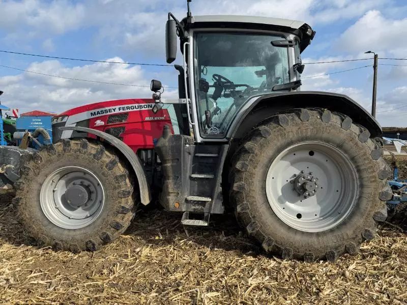 Massey Ferguson 8s205 Tractor 95.000 EUR