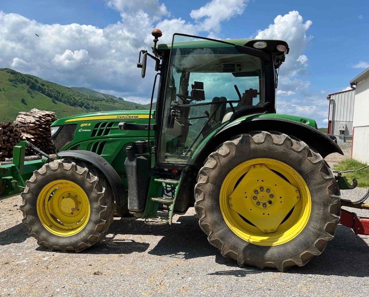 John Deere 6115 R Tracteur 42 500 €