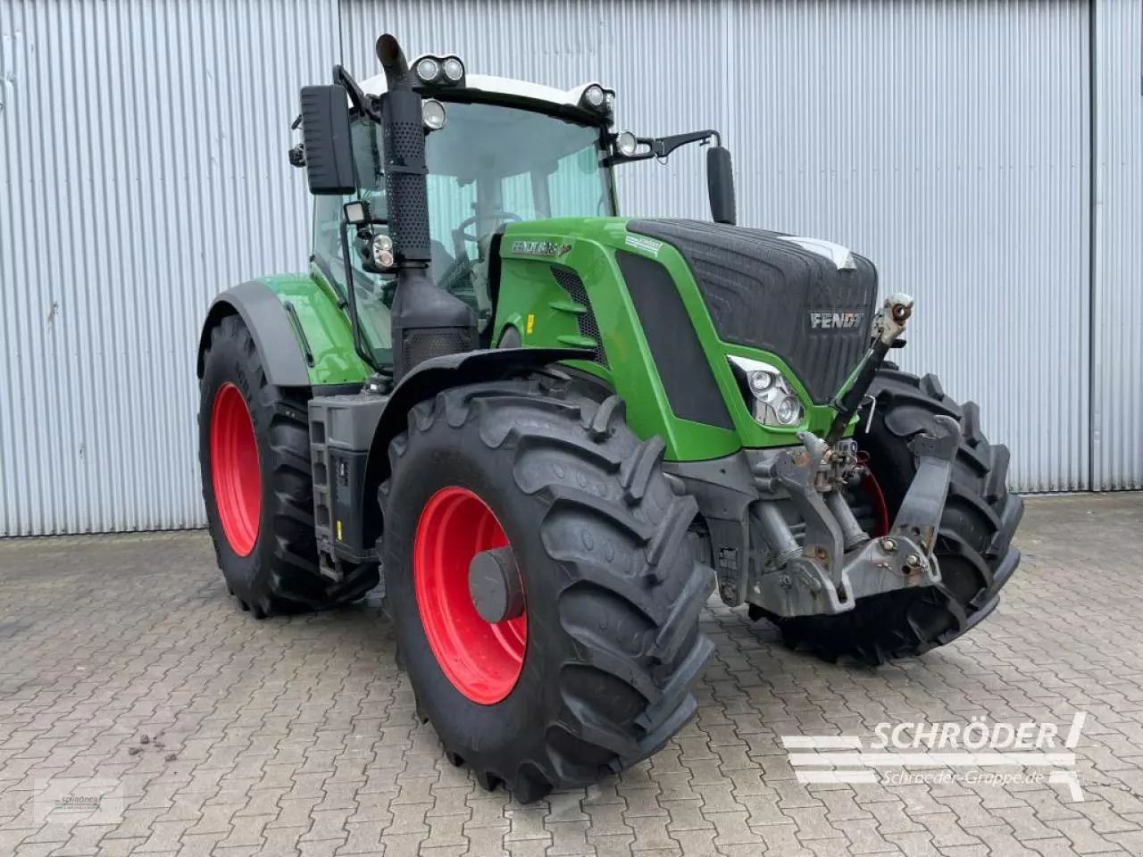 E-FARM: Fendt 828 Vario ProfiPlus - Traktor - id M5F5R3R - 87.885 € - Baujahr: 2017 - Abgelesene Motorstunden: 7.442,Motorleistung (PS): 279,Deutschland