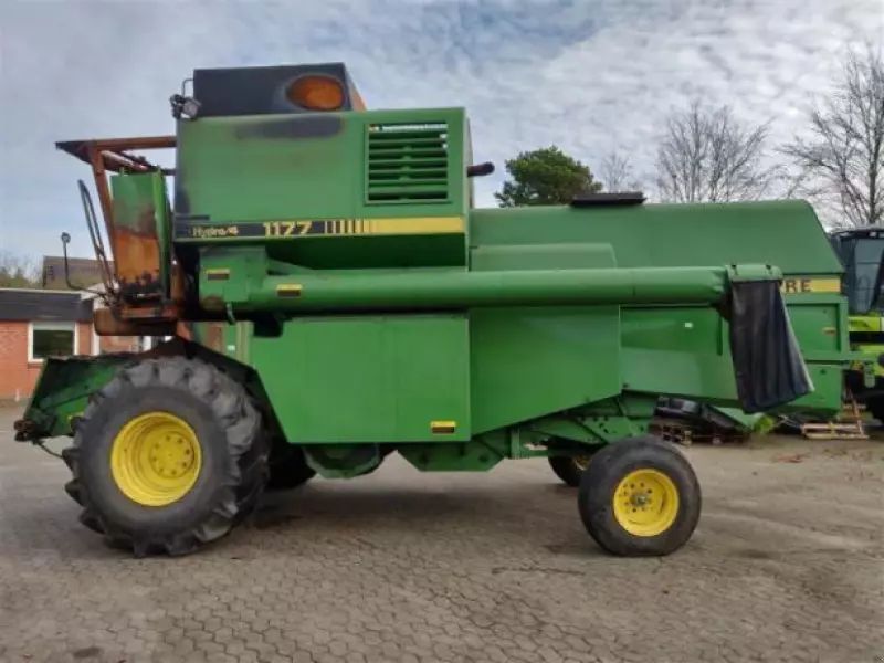 John Deere 1177 Kombajn zbożowy