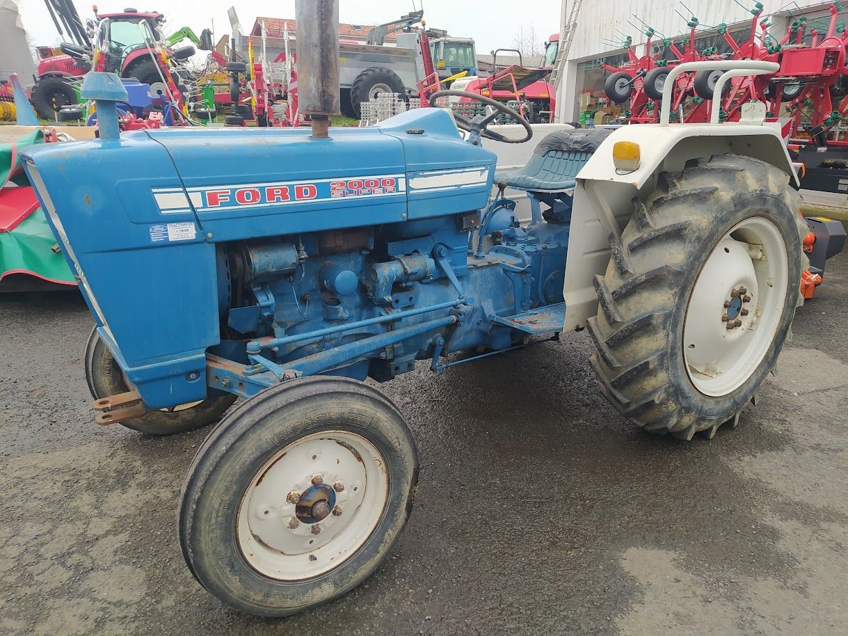 Ford 2000 super Traktor