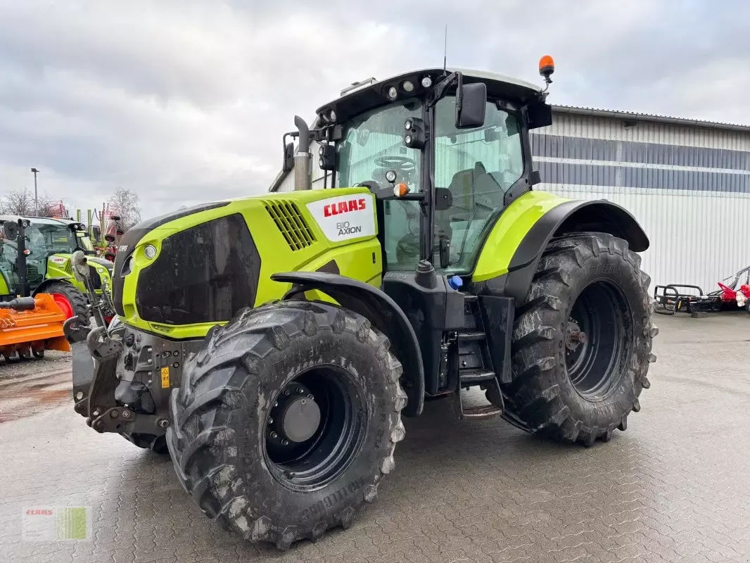 E-FARM: Claas Axion 810 CMATIC - Traktor - id JLYSNXW - 69.900 € - Baujahr: 2014 - Abgelesene Motorstunden: 6.150,Motorleistung (PS): 215,Deutschland