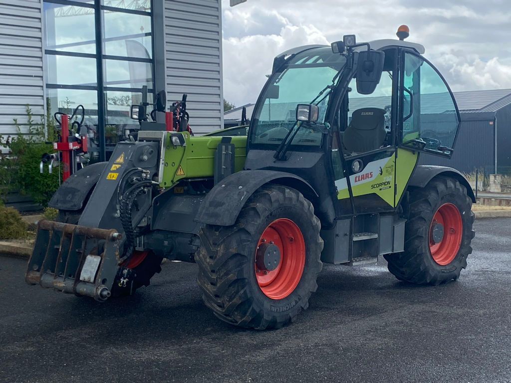 E-FARM: Claas scorpion 732 varipower - Ładowacz teleskopowy - id PEDPHD7 - 52 700 € - Rok produkcji: 2019 - Motogodziny: 3800,Francja