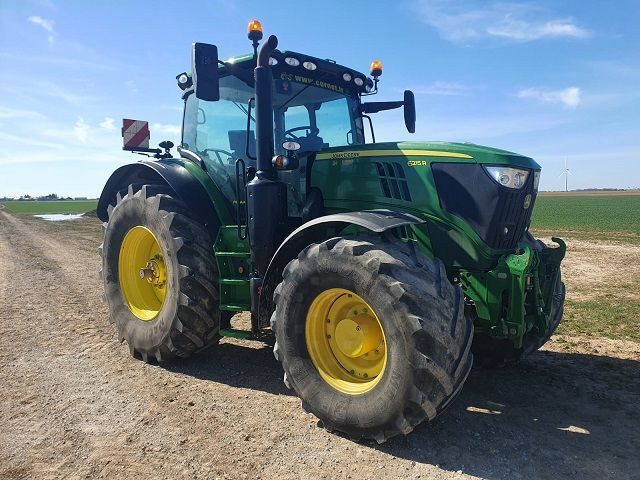 E-FARM: John Deere 6215 R - Tractor - id EAHHIBS - €125,000 - Year of construction: 2022 - Engine hours: 2,821,Engine power (HP): 215,France