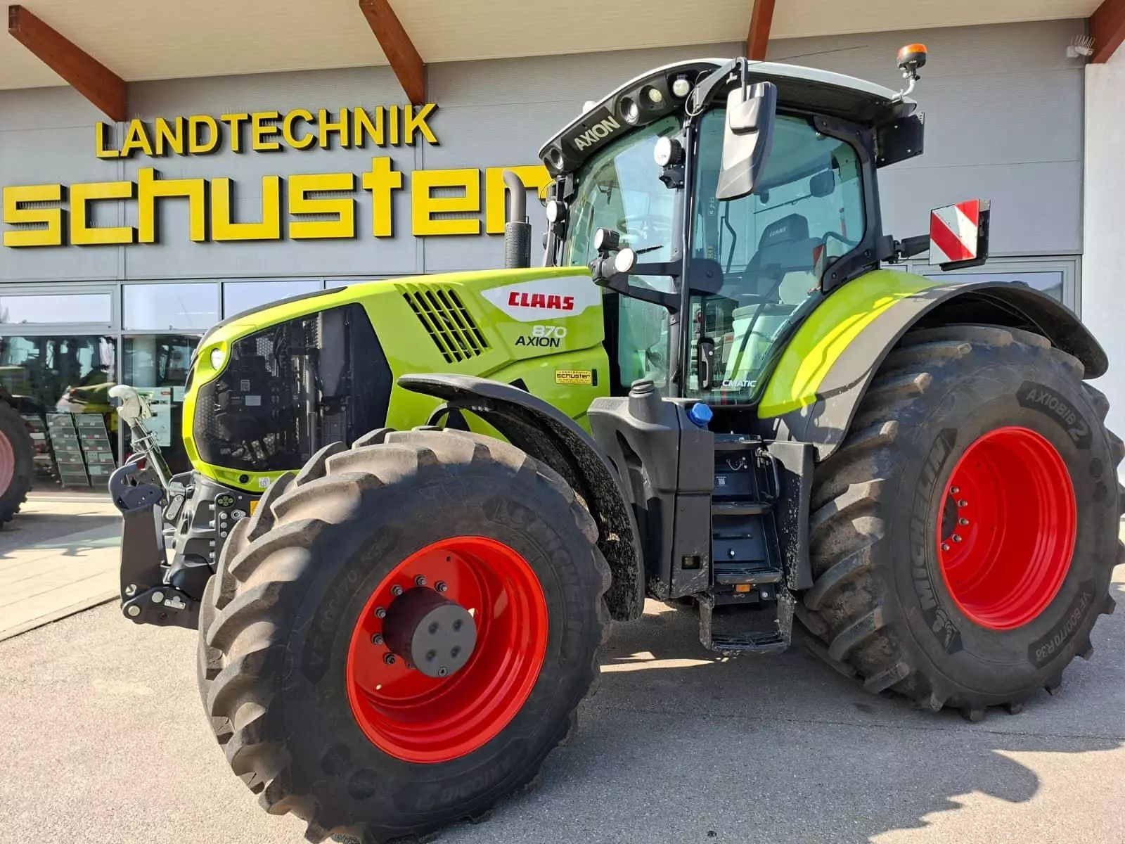 Claas Axion 870 CMATIC Trattore 185.000 €