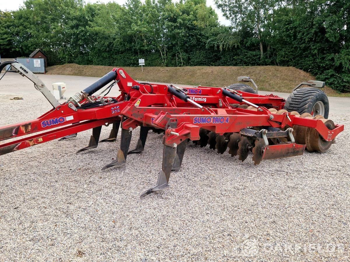 E-FARM: Sumo trio 4 - Kultivatori - id D5VLBVR - 22 801 € - Godina proizvodnje: 2011 - Ujedinjeno Kraljevstvo