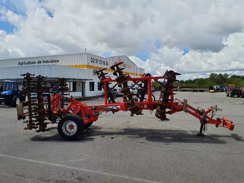 E-FARM: Quivogne cpac700a - Herse à disques et disque compact - id WNRCBB5 - 7 900 € - Année: 2015 - France
