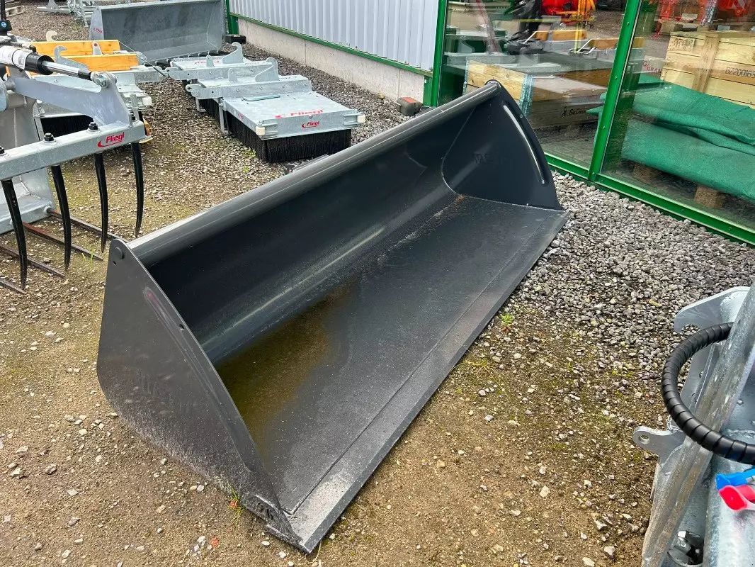 Fliegl schwergutschaufel standard 2600 mm Anbaugerät 1.800 €