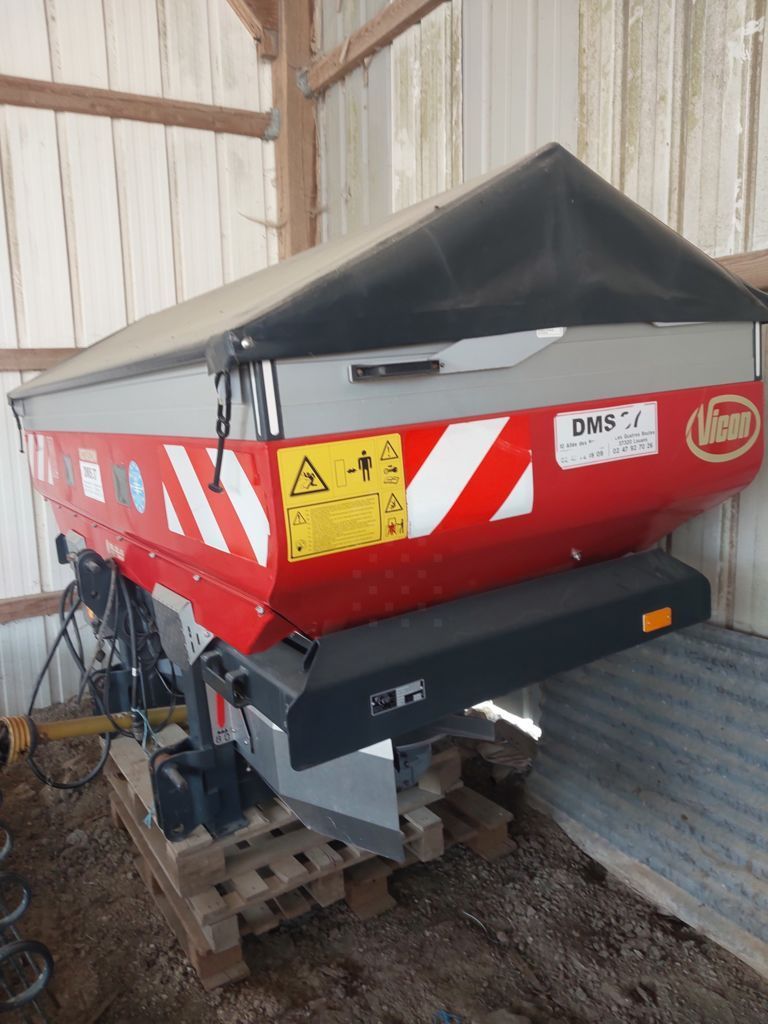 E-FARM: Vicon ro-edw - Esparcidor de abono - id EQSFNCU - 8500 € - Año: 2014 - Francia