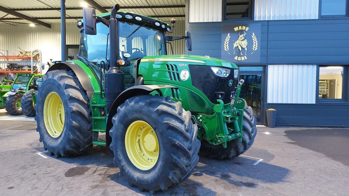 John Deere 6215 R Tractor €119,900