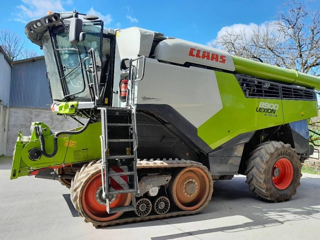 Claas Lexion 8900 Terra Trac Combine harvester €395,000