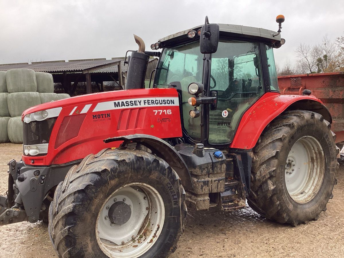 E-FARM: Massey Ferguson 7716 - Trattore - id V47DL8W - 55.000 € - Anno di costruzione: 2016 - Ore: 6.000,Francia