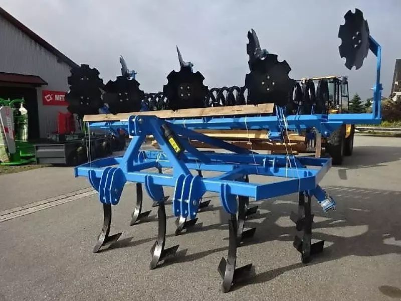 E-FARM: Other mix 3- mit dachringwalze-3 meter -3 reihig - 11 zinken- mit hohlscheiben - - Grubber - id KG5PENI - 7.479 € - Baujahr: 2024 - Deutschland