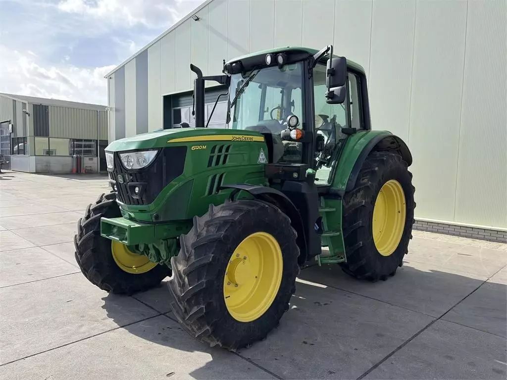 John Deere 6120 M Tractor