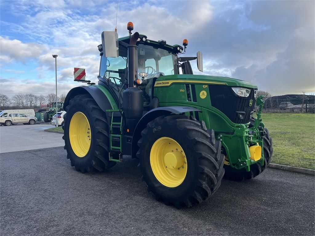 John Deere 6R 250 Traktor 151.569 €