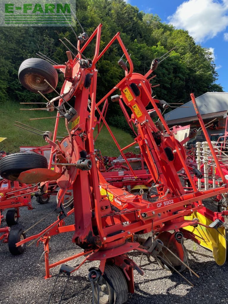 E-FARM: Kuhn GF 5902 - Faneuse - id 7TUR2ZT - 5 200 € - Année: 2014 - France