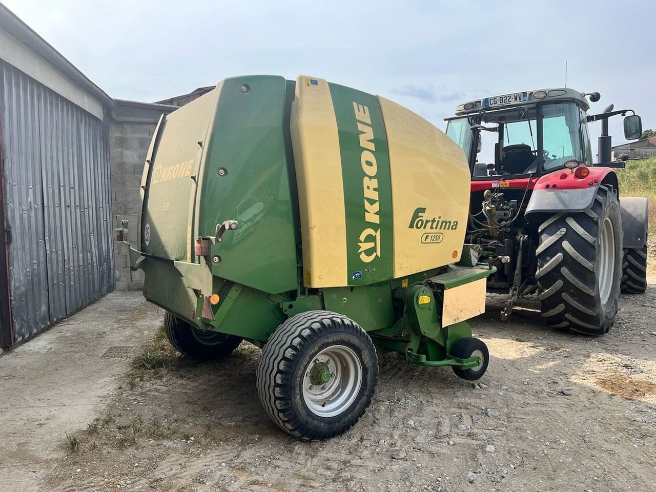E-FARM: Krone Fortima F 1250 - Ballenpresse - id NENN56J - 22.000 € - Baujahr: 2015 - Ballenanzahl: 9.000,Frankreich