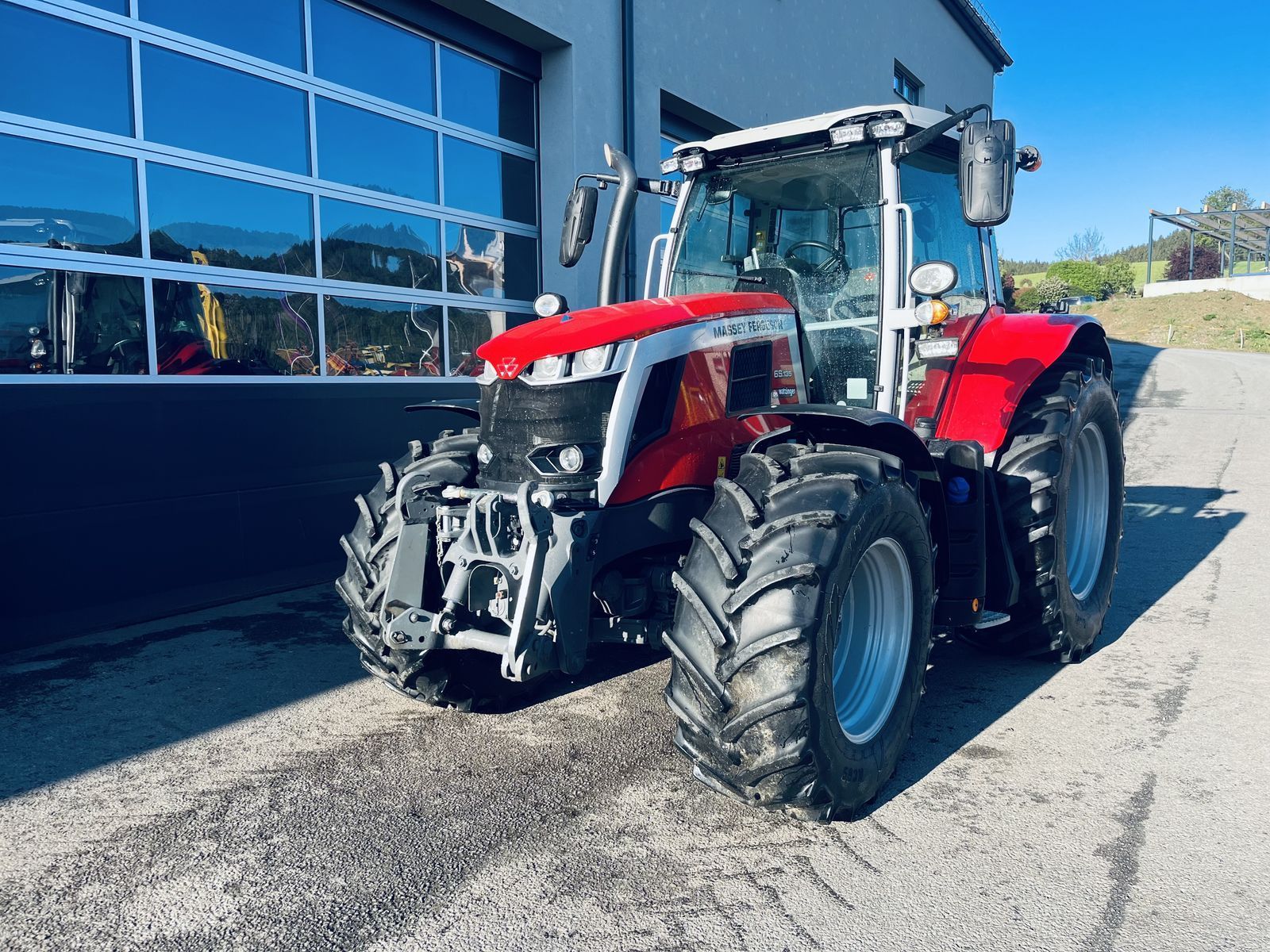 Massey Ferguson 6S.135 Tractor €113,334
