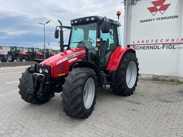 Massey Ferguson 6445 Traktor 58 900 €