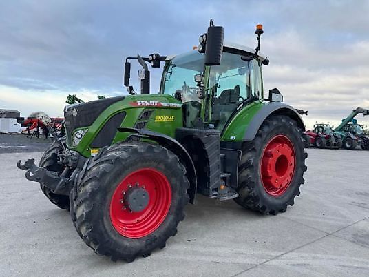E-FARM: Fendt 724 Vario - Traktor - id LDCLPZD - 150.000 € - Baujahr: 2022 - Abgelesene Motorstunden: 3.347,Motorleistung (PS): 240,Frankreich