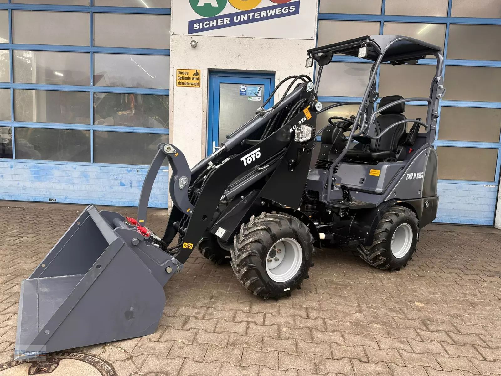 E-FARM: Toyo 826 ii breitspur - Tele wheel loader - id GULGIS4 - Year of construction: 2025 - Engine hours: 3,Engine power (HP): 26,Germany