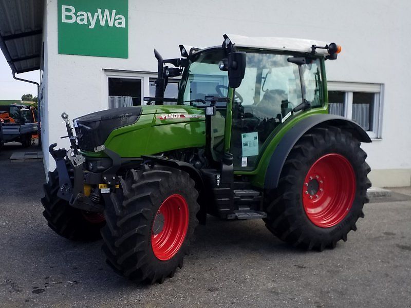 E-FARM: Fendt 209 Vario - Traktorius - id JTM2SJG - 99 900 € - Gamybos metai: 2023 - Variklio darbo valandos: 17,Variklio galia (AG): 90,Vokietija