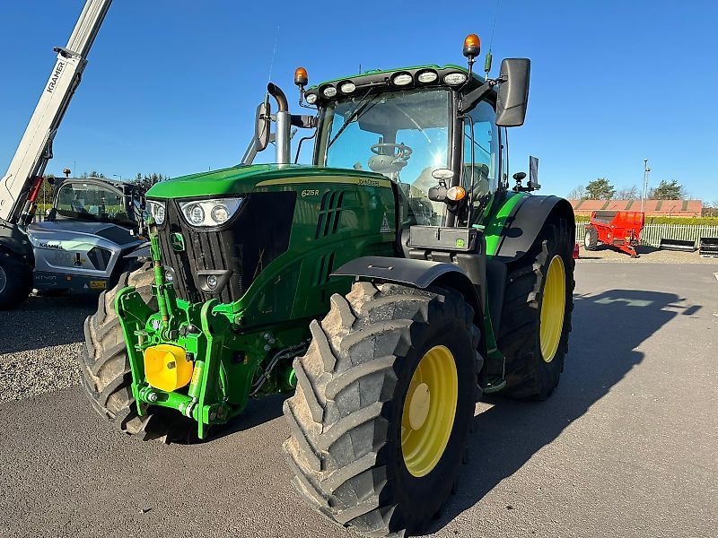 John Deere 6215R Traktor 110.892 €