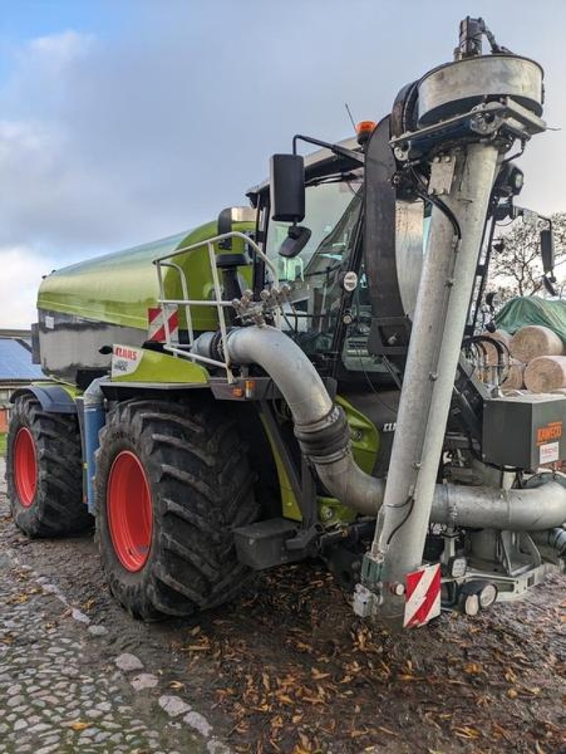 Claas Xerion 4200 TRAC tractor 350 000 €